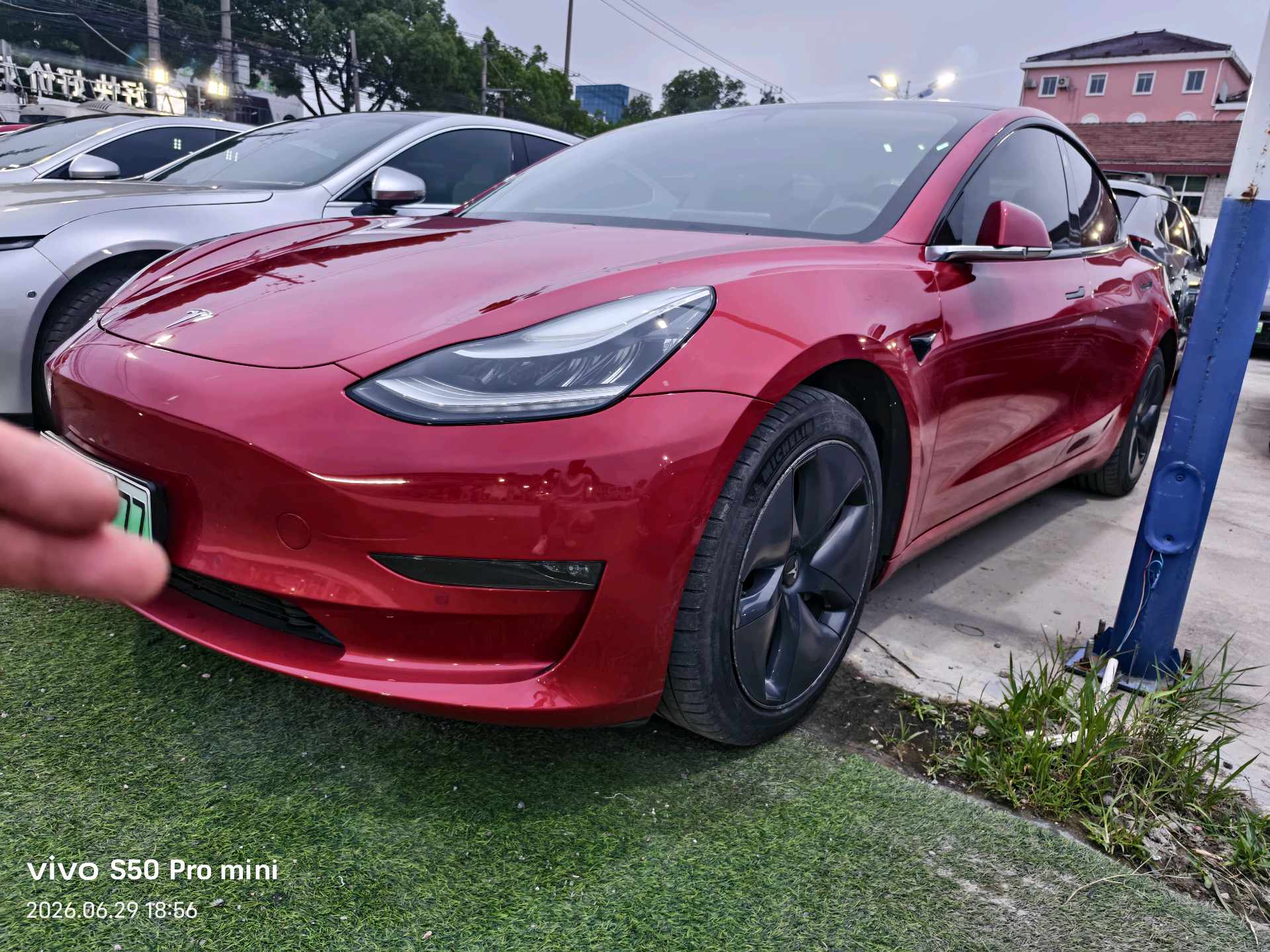 Tesla Model 3 2020 car image 