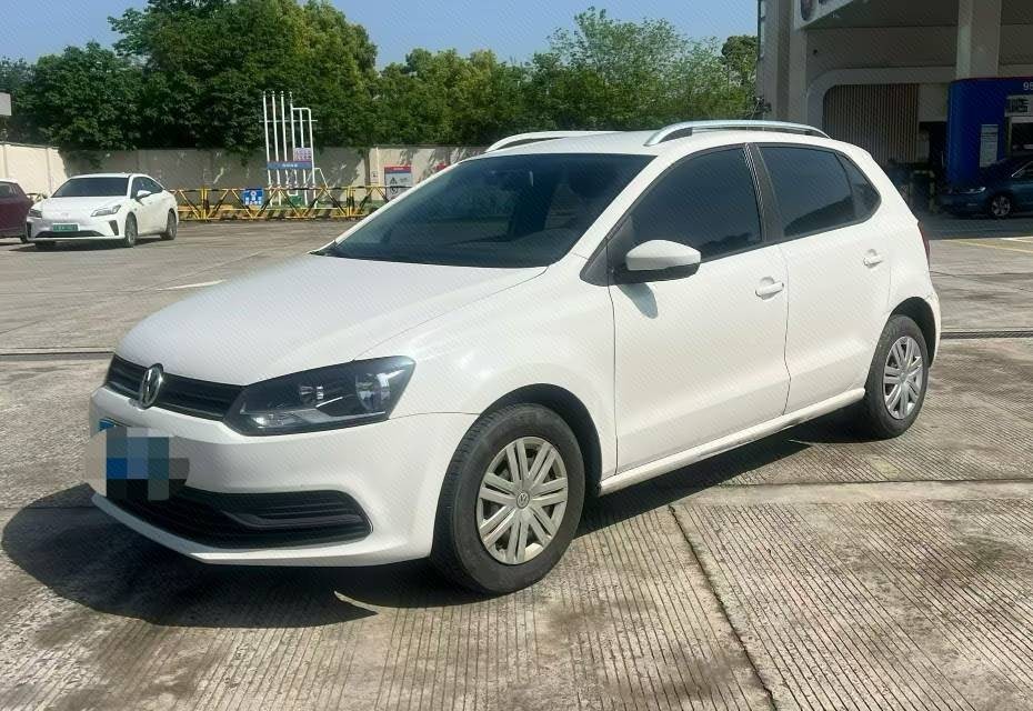 Volkswagen Polo 2016 Volkswagen Polo 2016 car image