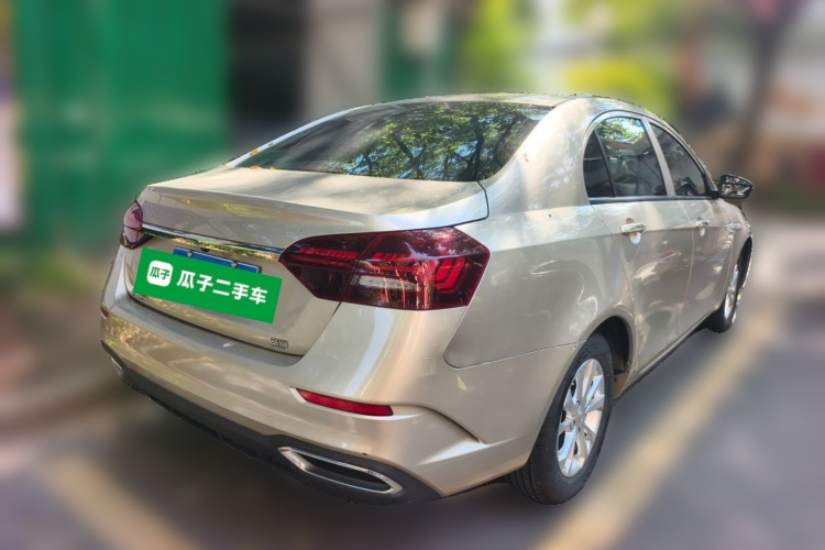GEELY Emgrand 2021 car image #7