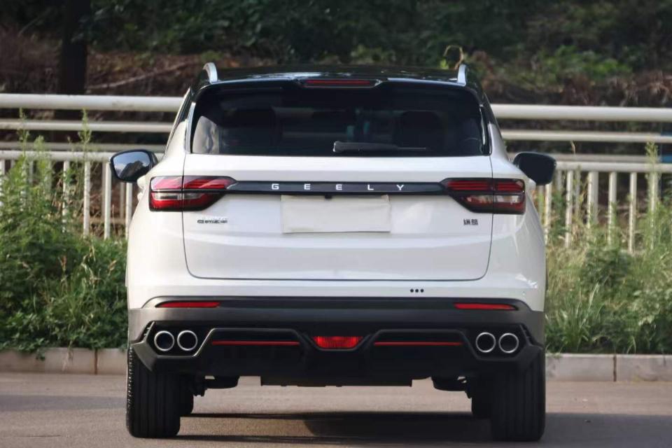 GEELY Coolray 2023 car image #3