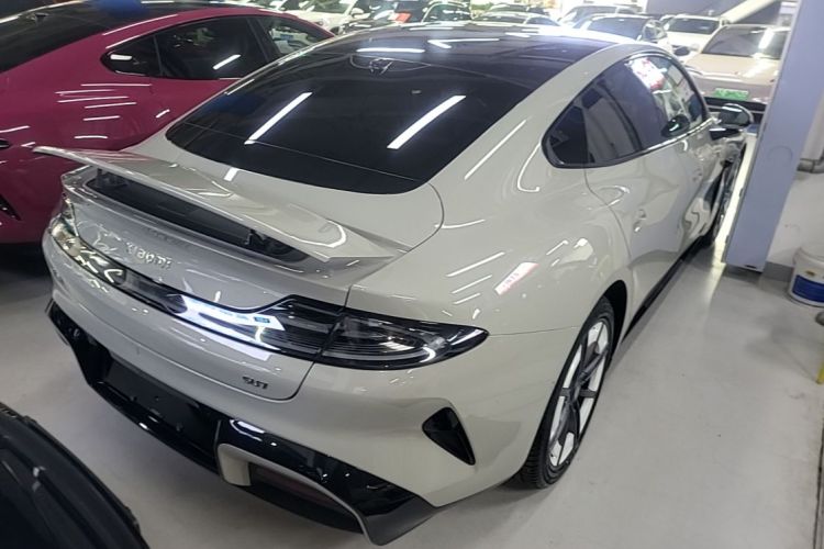 MI SU7 2025 car image #5