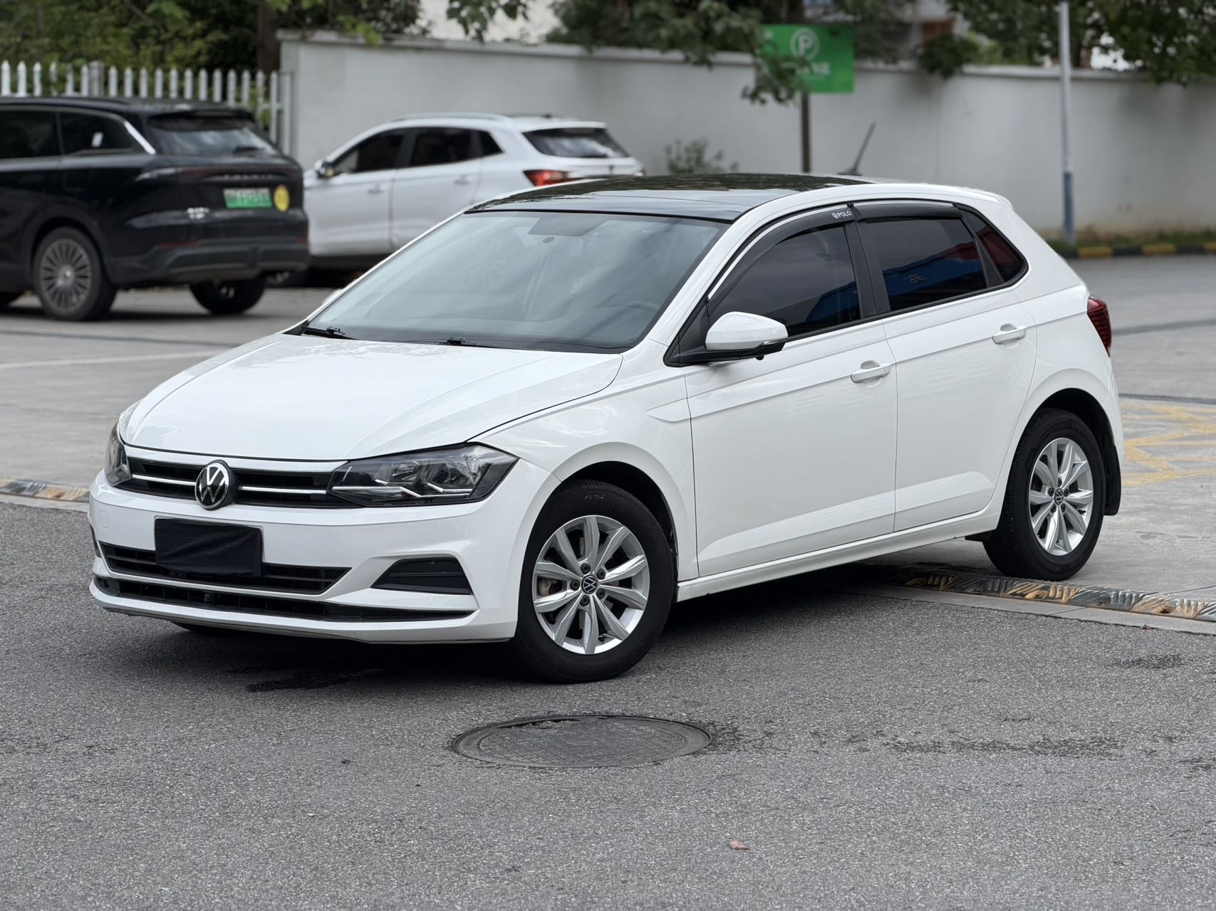 Volkswagen Polo 2021 car image 