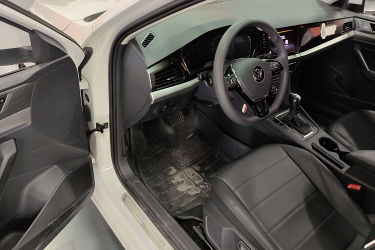 Volkswagen Lavida 2020 car image #16