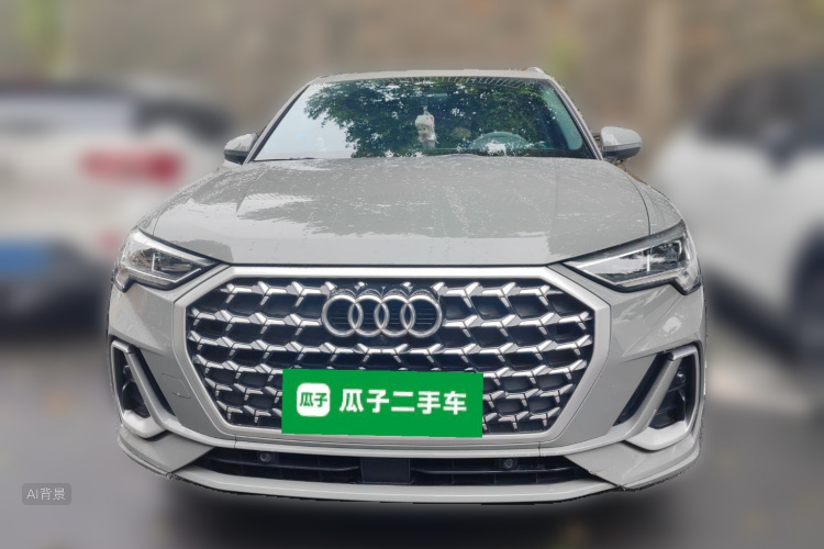 Audi Q3 2023 car image #3