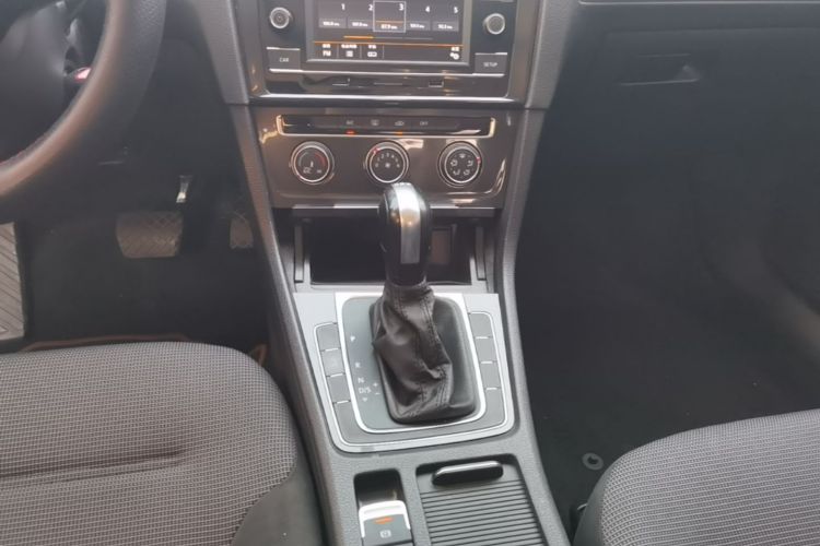 Volkswagen Golf 2018 صورة سيارة #18