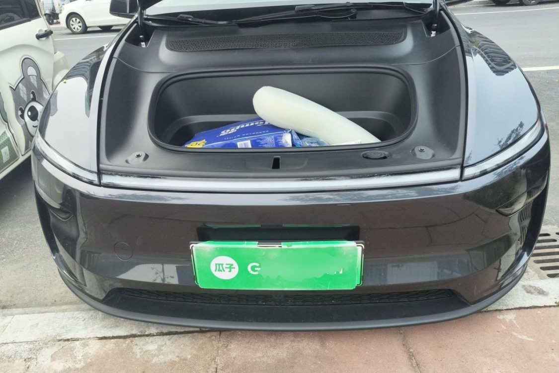 Tesla Model Y 2025 #10 Tesla Model Y 2025 image de voiture #10