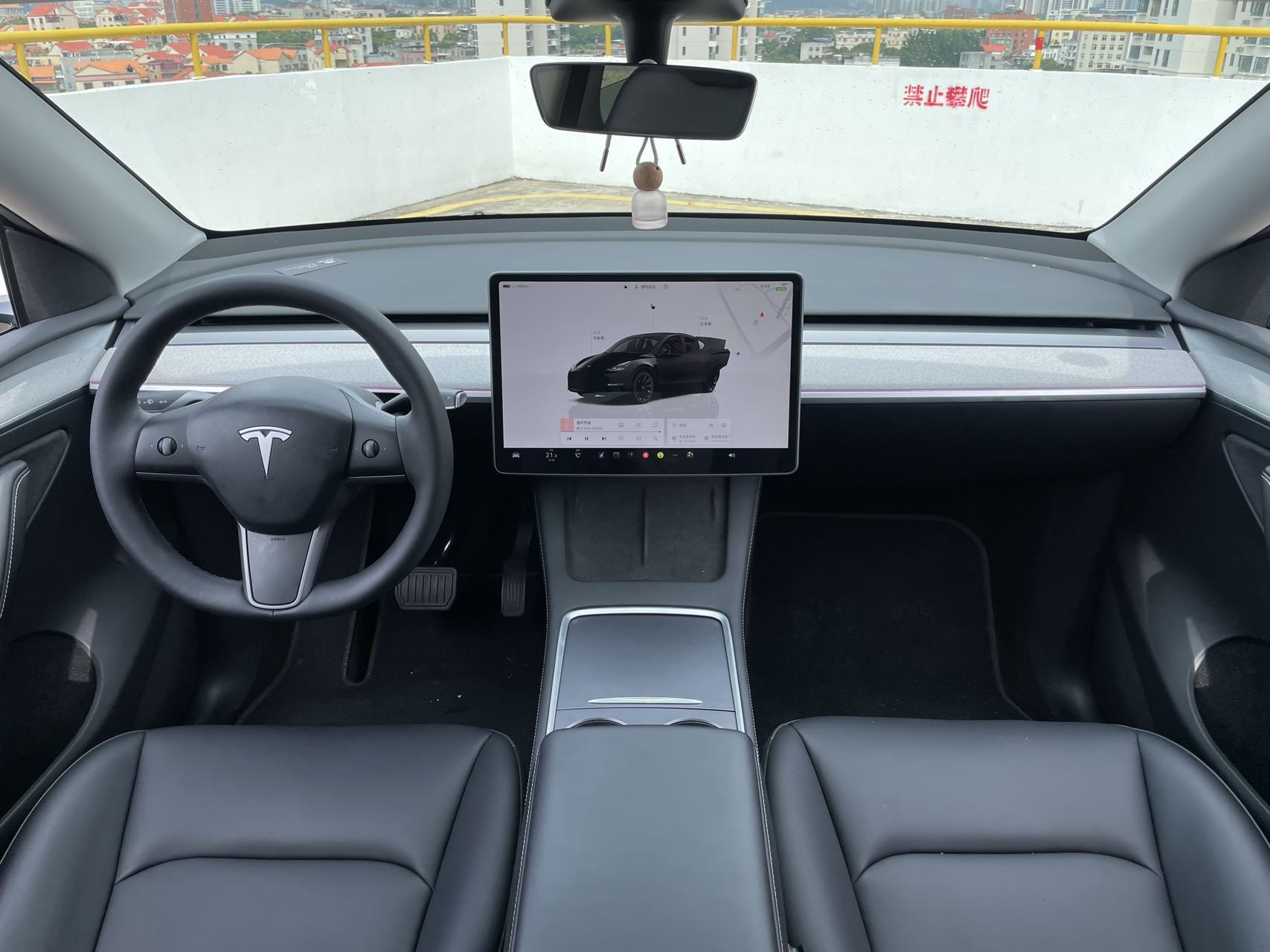 Tesla Model Y 2023 #10 Tesla Model Y 2023 car image #10