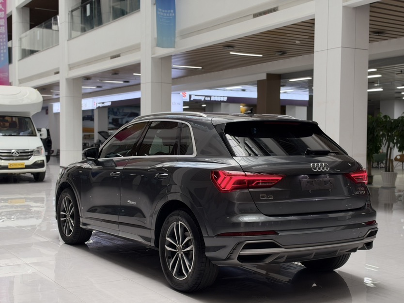 Audi Q3 2021 car image #7