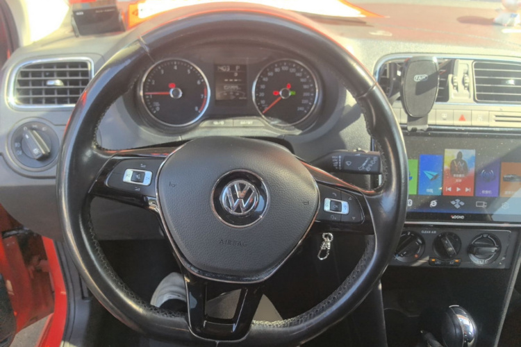 Volkswagen Polo 2019 immagine di auto #11