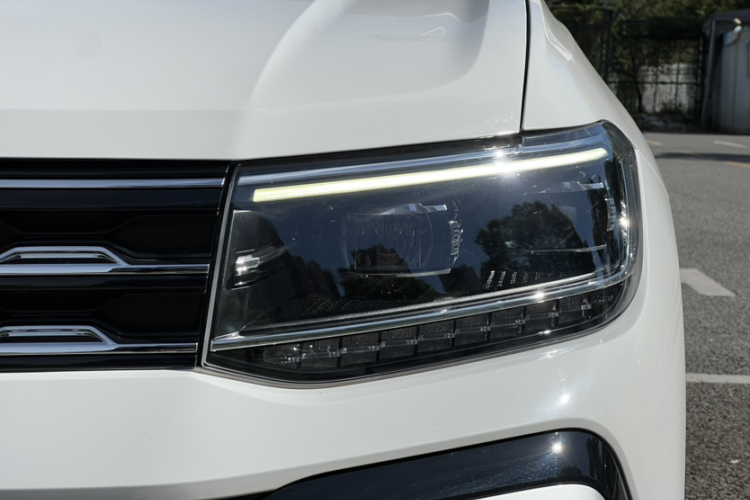 Volkswagen T-Cross 2021 car image #10