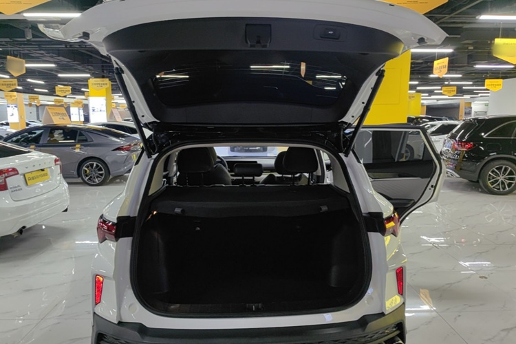 GEELY Coolray 2022 car image #19