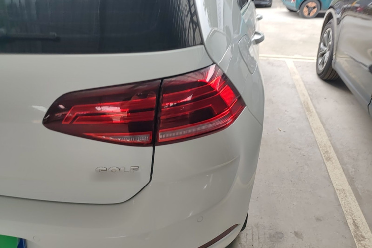 Volkswagen Golf 2020 imagen de coche #8