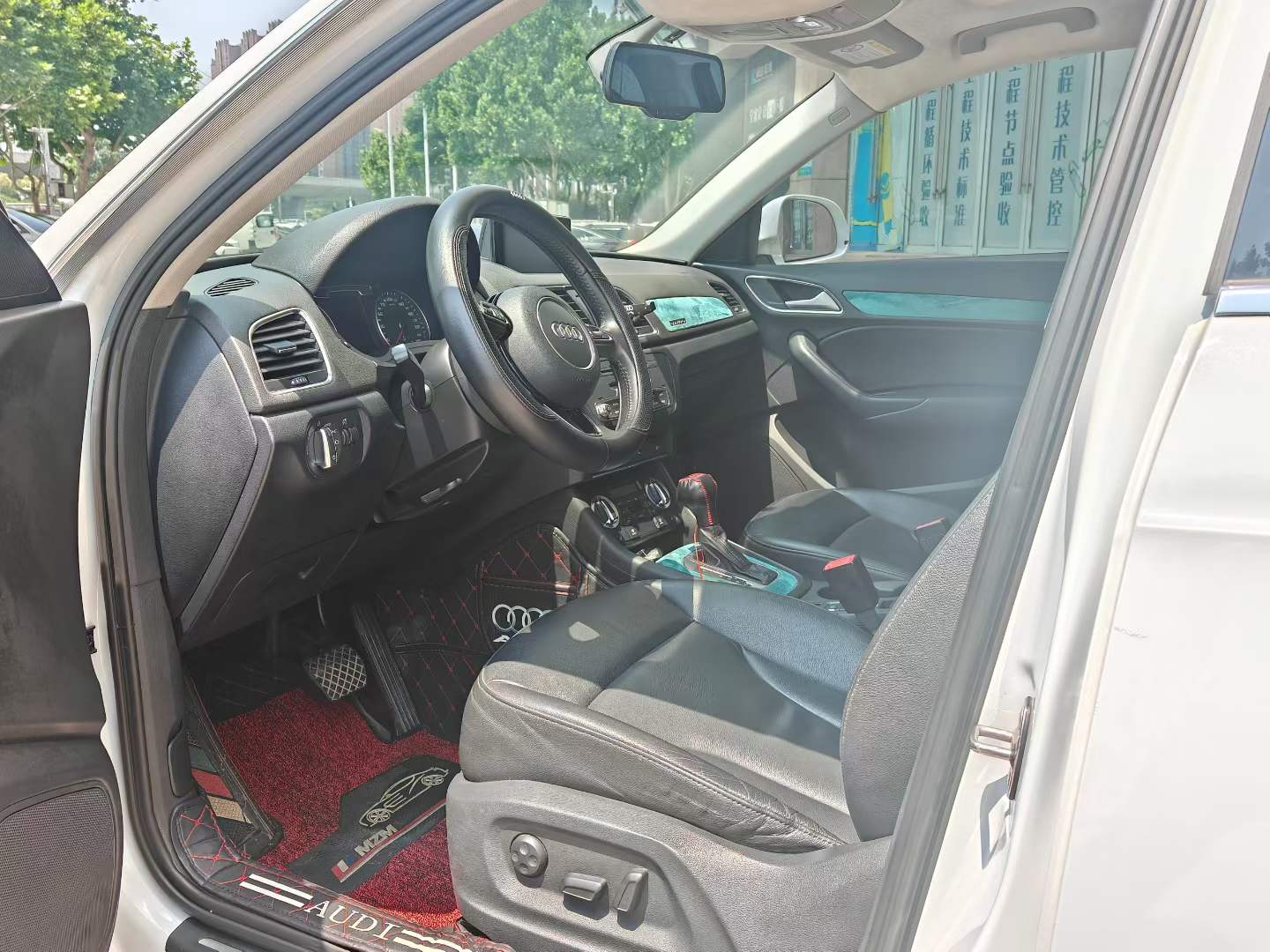 Audi Q3 2014 immagine di auto #9