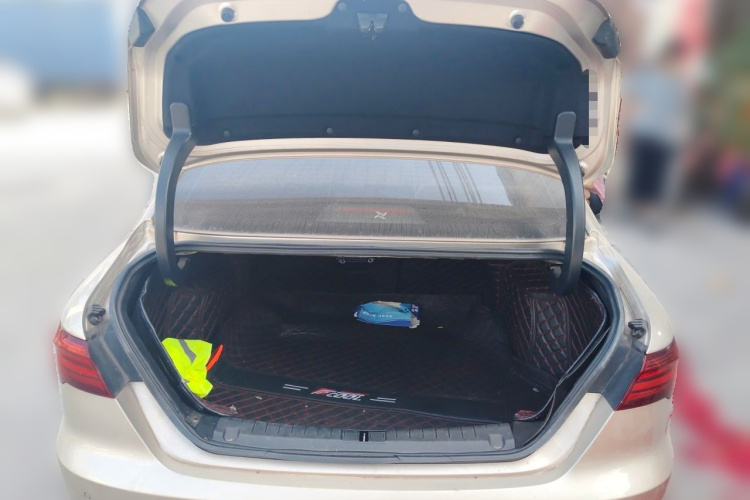 GEELY Binray 2019 image de voiture #17