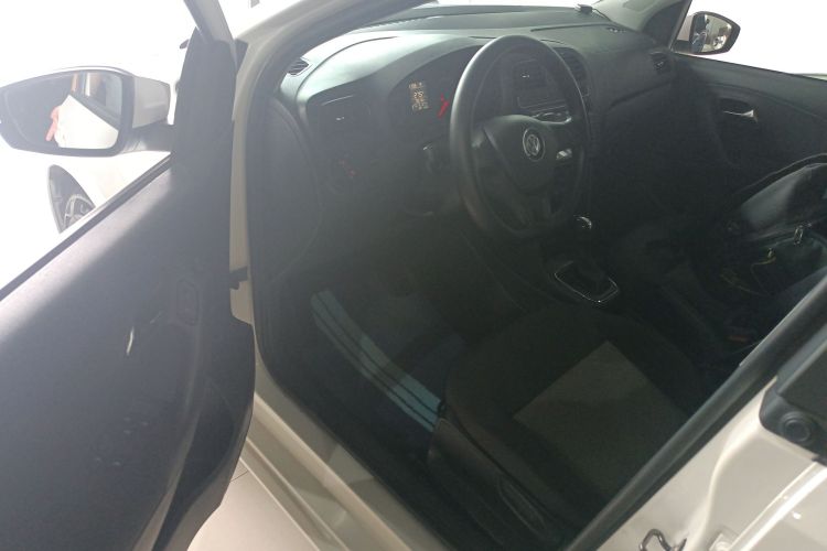 Volkswagen Polo 2016 imagem de carro #16