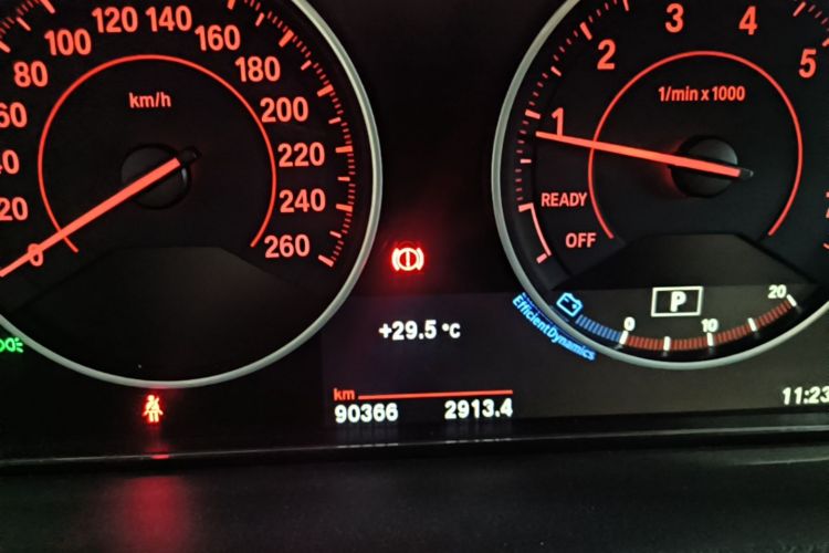 BMW 3 Series 2017 #12 BMW 3 Series 2017 car image #12