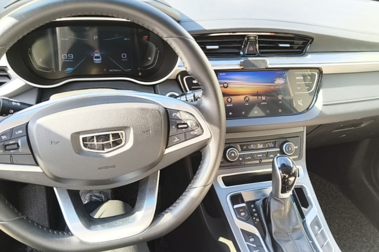 GEELY Emgrand 2019 #10 GEELY Emgrand 2019 car image #10