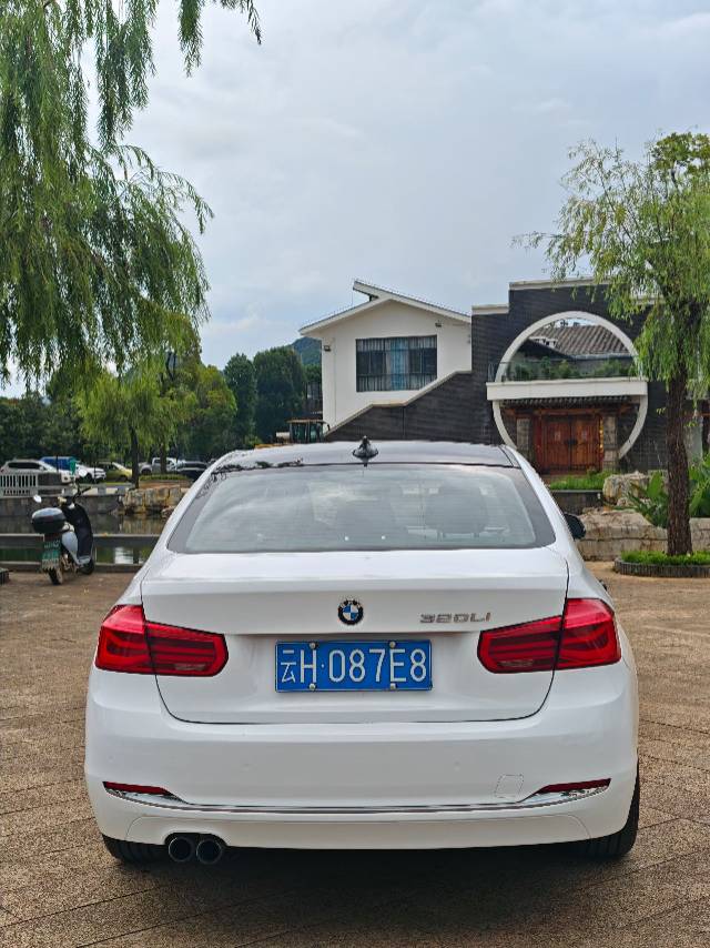 BMW 3 Series 2017 #8 BMW 3 Series 2017 car image #8