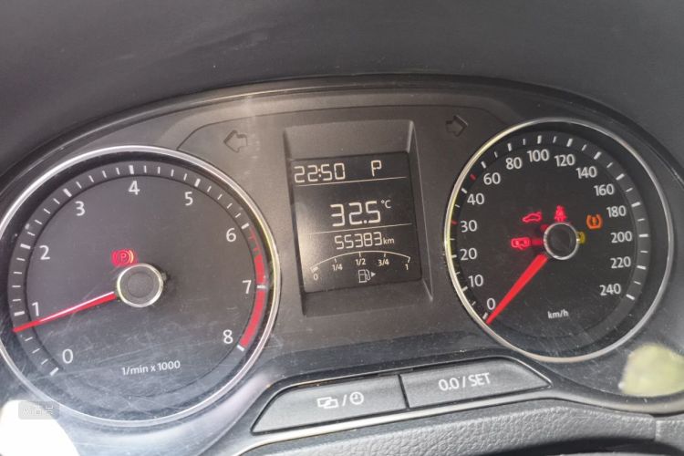 Volkswagen Polo 2015 #13 Volkswagen Polo 2015 car image #13