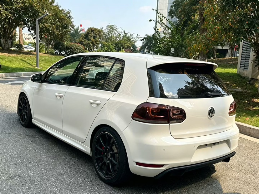 Volkswagen GolfGTI 2013 imagen de coche #9