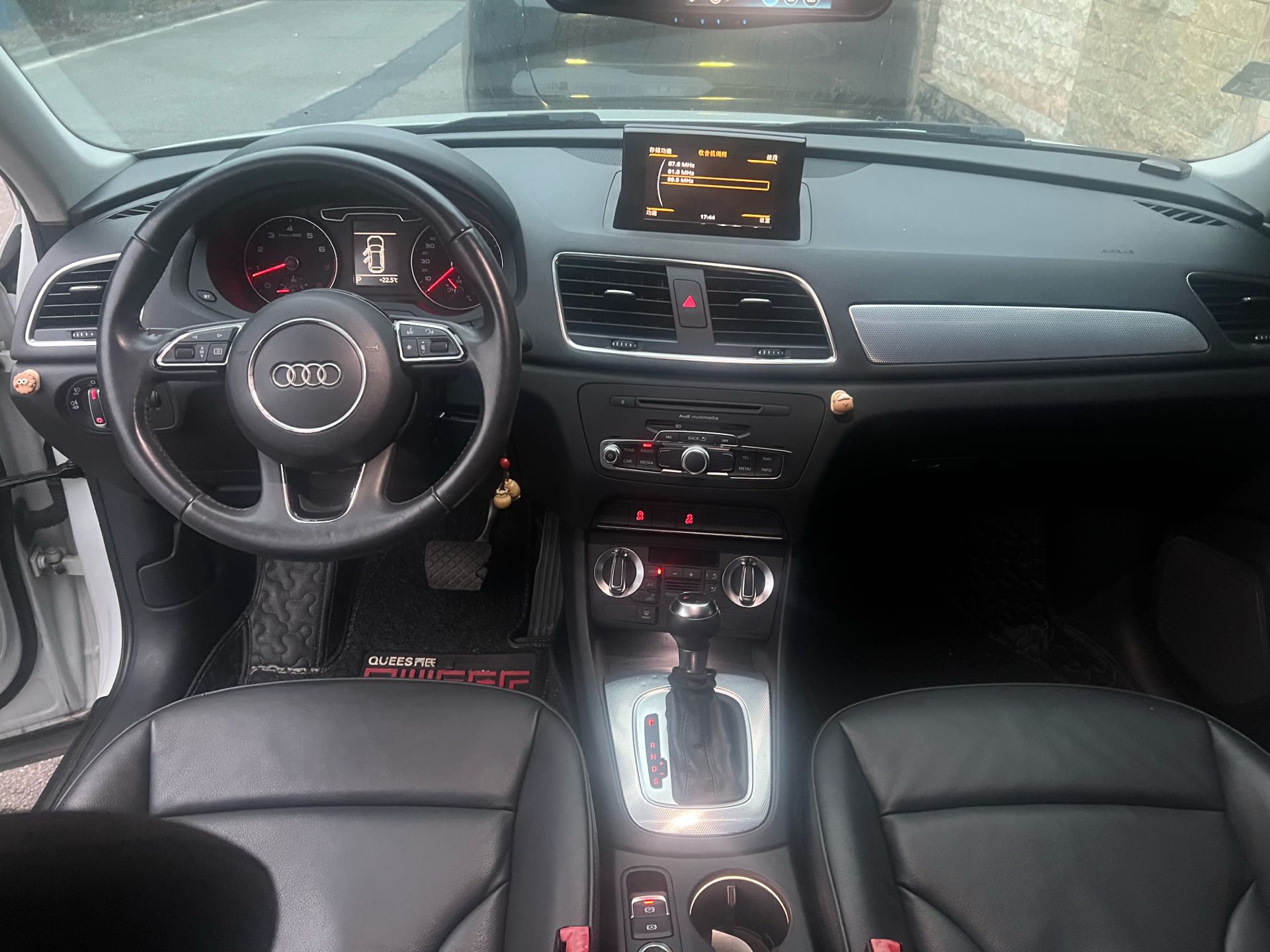 2014 imagem de carro #3