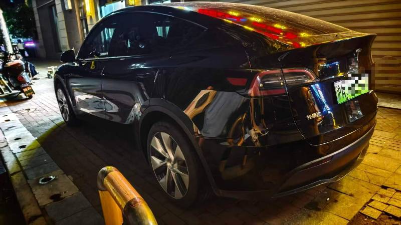 Tesla Model Y 2023 #7 Tesla Model Y 2023 car image #7