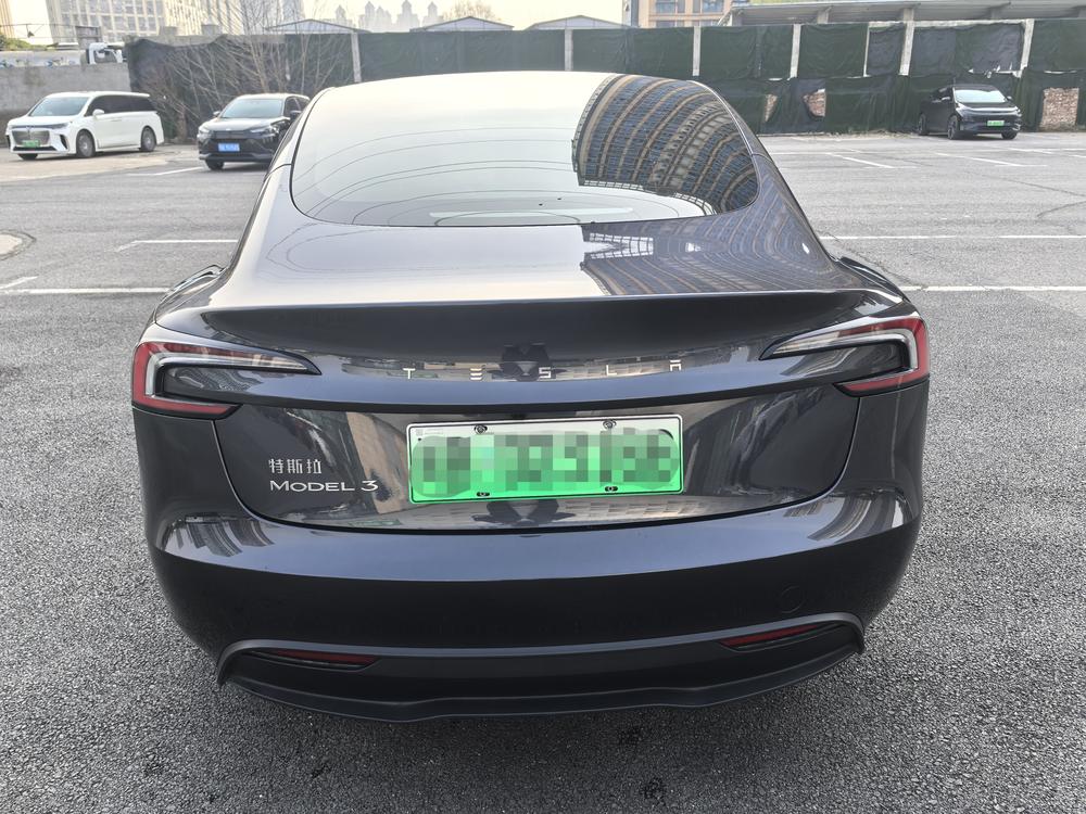 Tesla Model 3 2024 car image #5