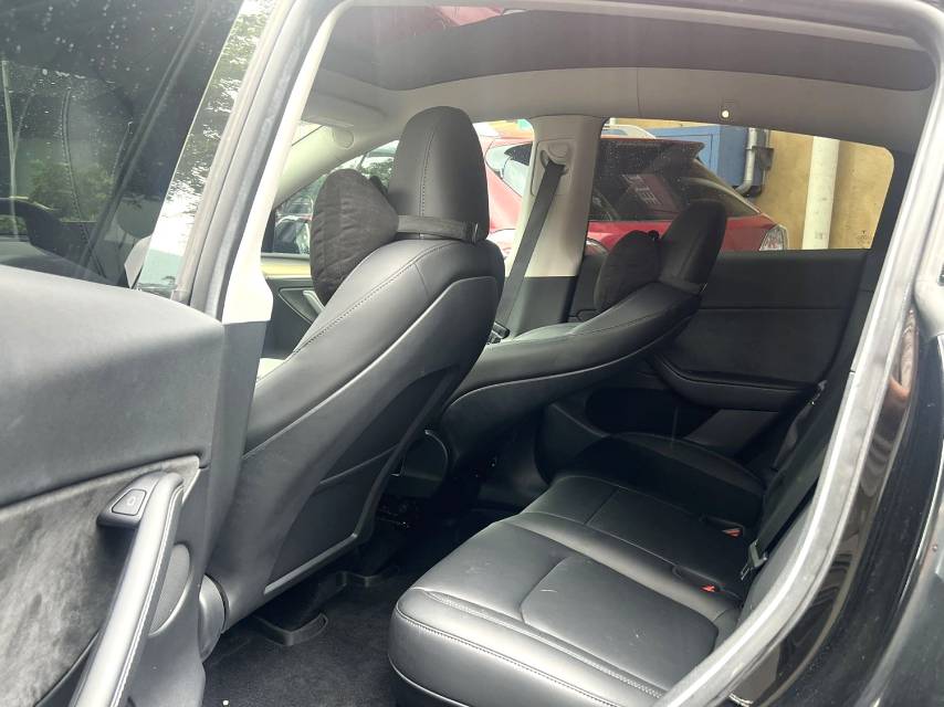 Tesla Model Y 2022 imagen de coche #4