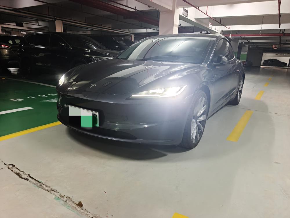 Tesla Model 3 2025 Tesla Model 3 2025 صورة سيارة