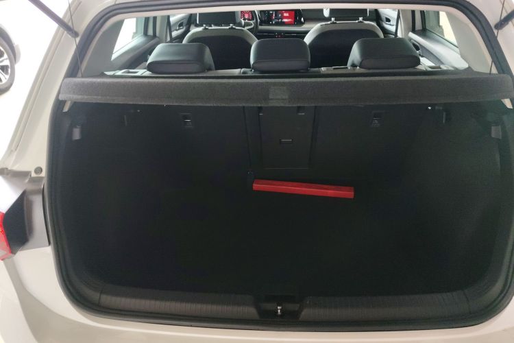 Volkswagen Golf 2022 imagen de coche #21