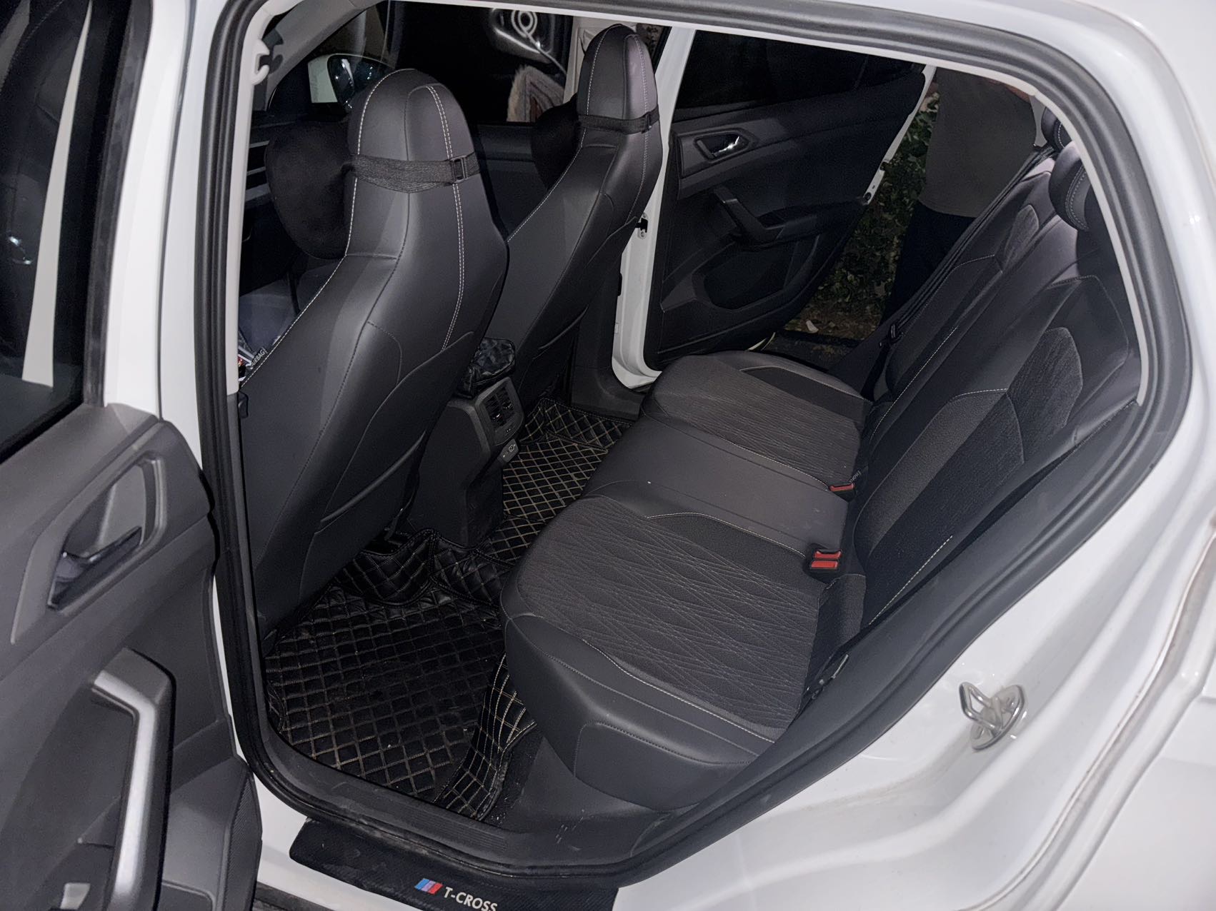 Volkswagen T-Cross 2021 #6 Volkswagen T-Cross 2021 car image #6