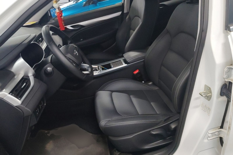 GEELY Emgrand 2020 #15 GEELY Emgrand 2020 car image #15