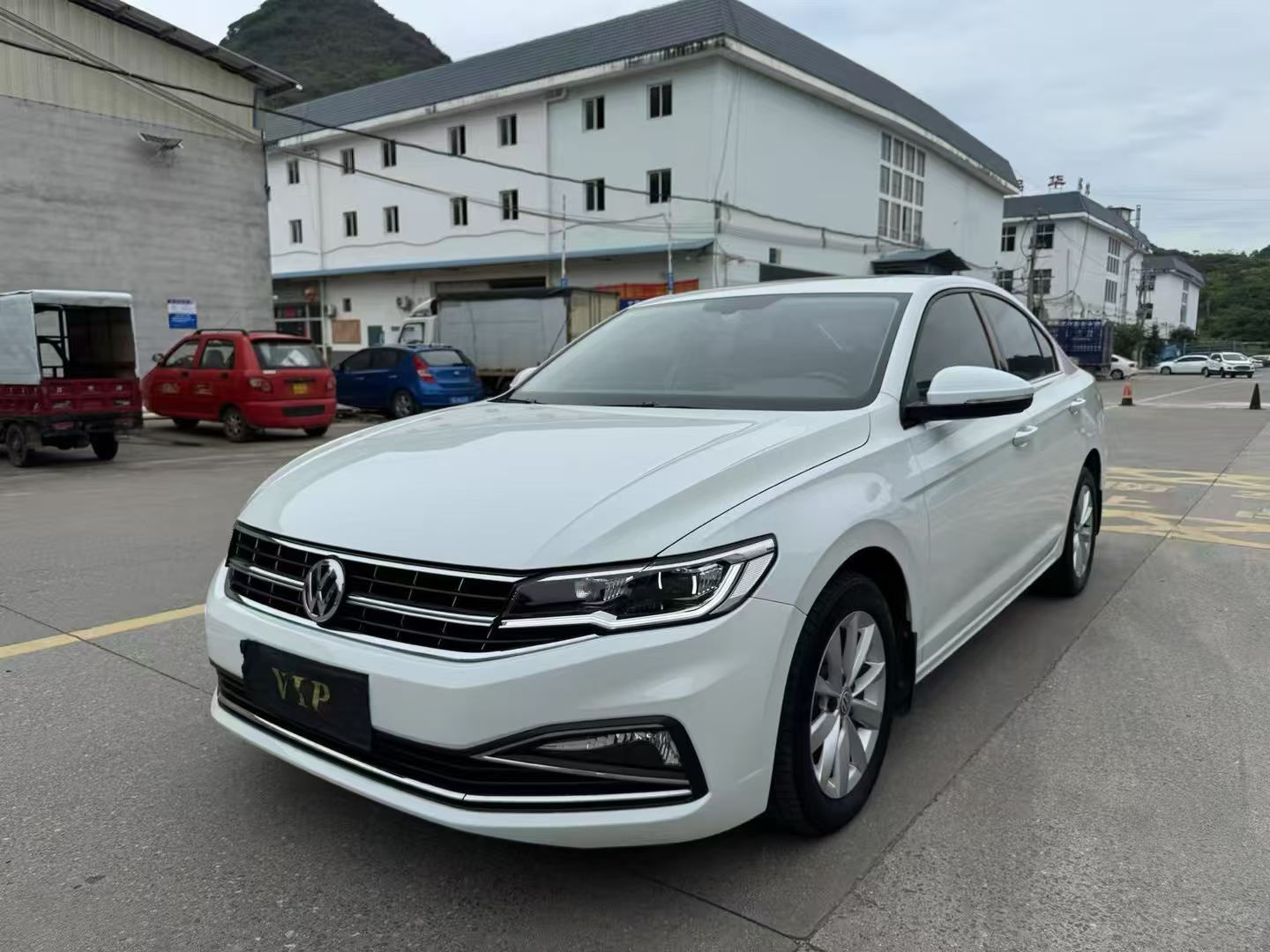 Volkswagen Bora 2020 car image 