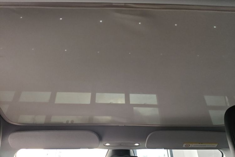 Tesla Model 3 2023 car image #18