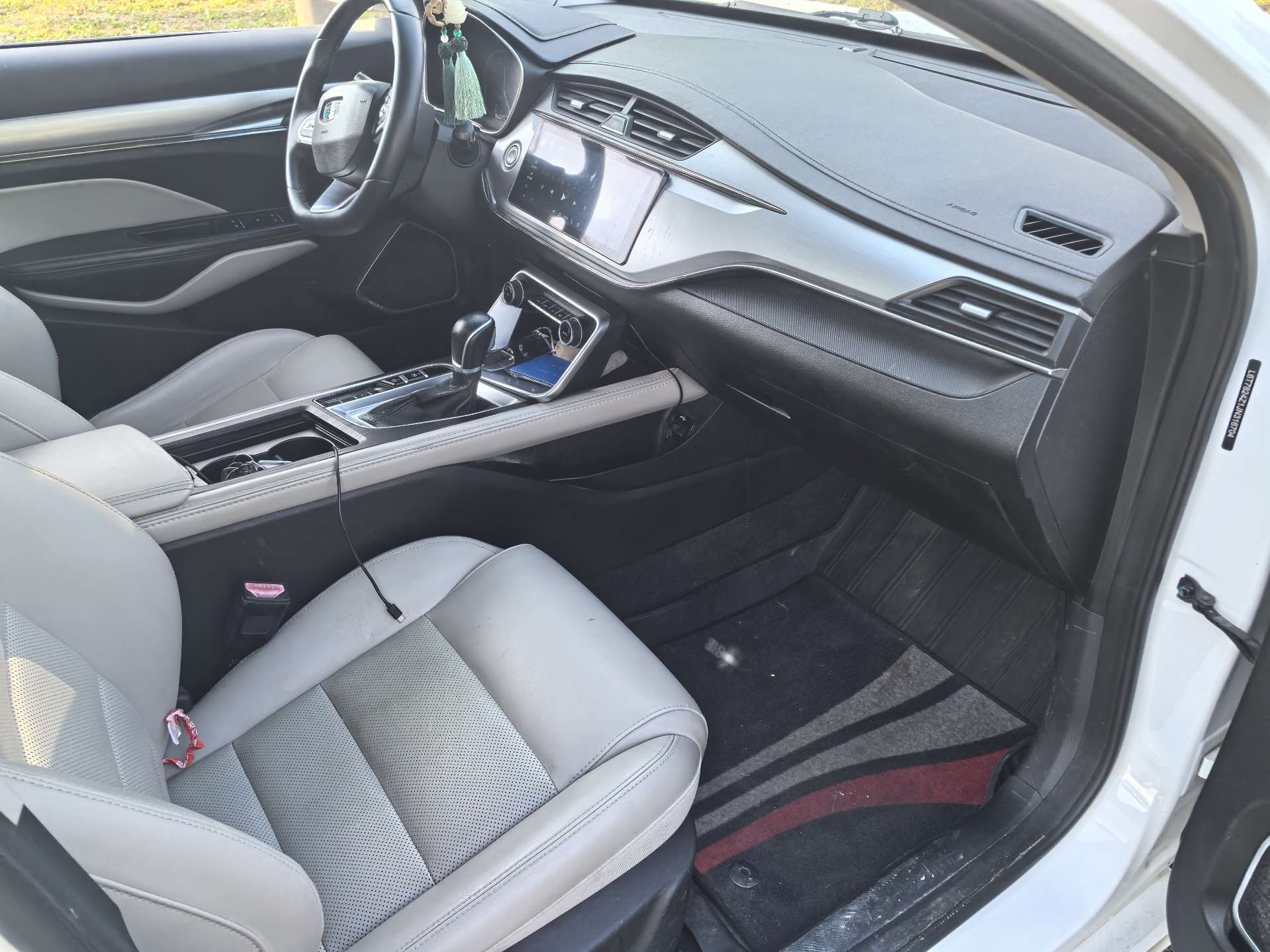 GEELY Binray 2018 imagen de coche #4