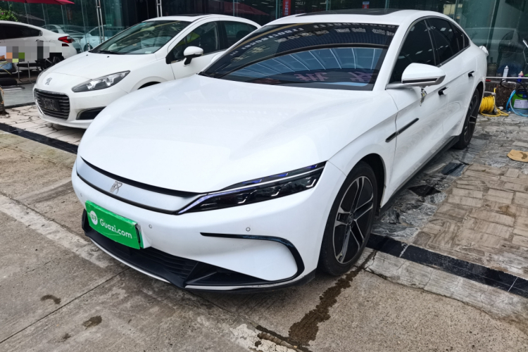 BYD Han 2023 car image #2