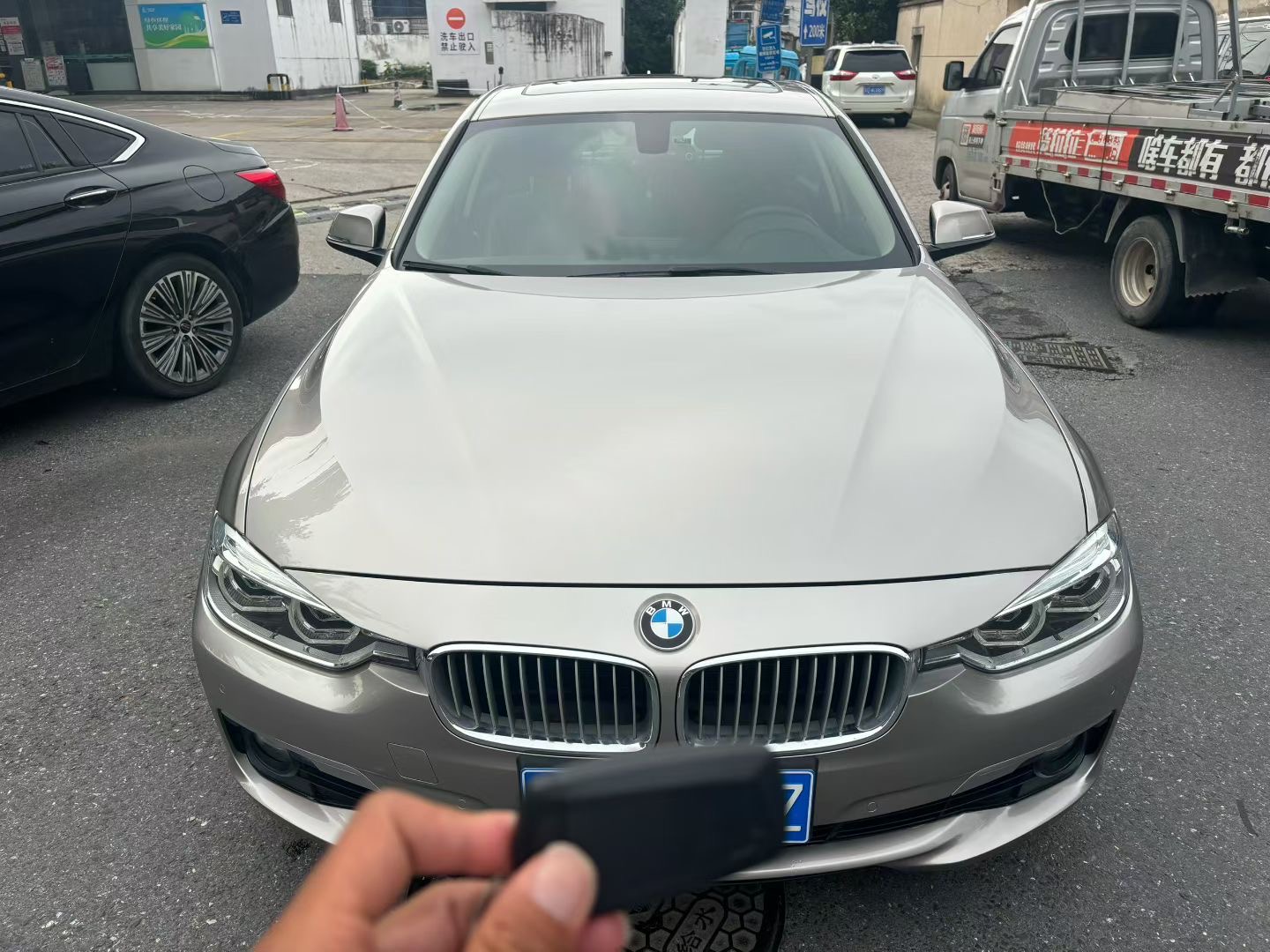 BMW 3 Series 2018 #4 BMW 3 Series 2018 car image #4