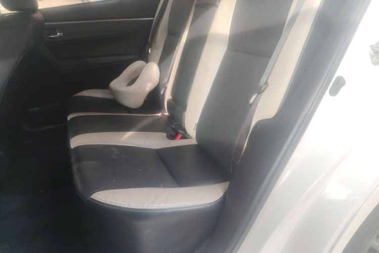 Toyota Corolla 2015 car image #10
