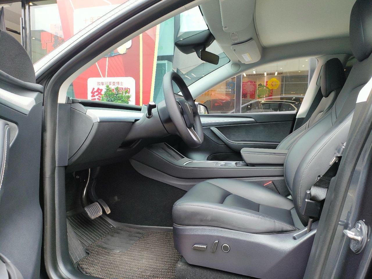 Tesla Model Y 2024 car image #6