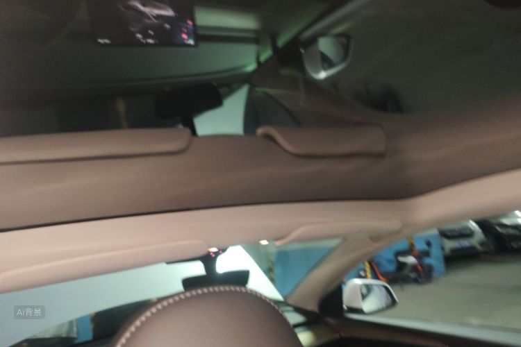 Tesla Model Y 2023 car image #20