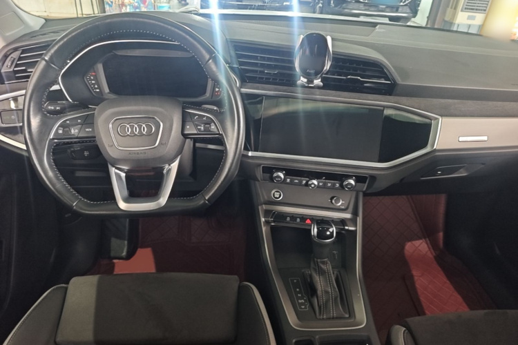 Audi Q3 2021 #10 Audi Q3 2021 car image #10