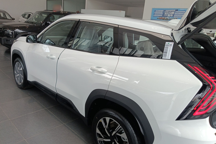 GEELY Boyue L 2026 image de voiture #5