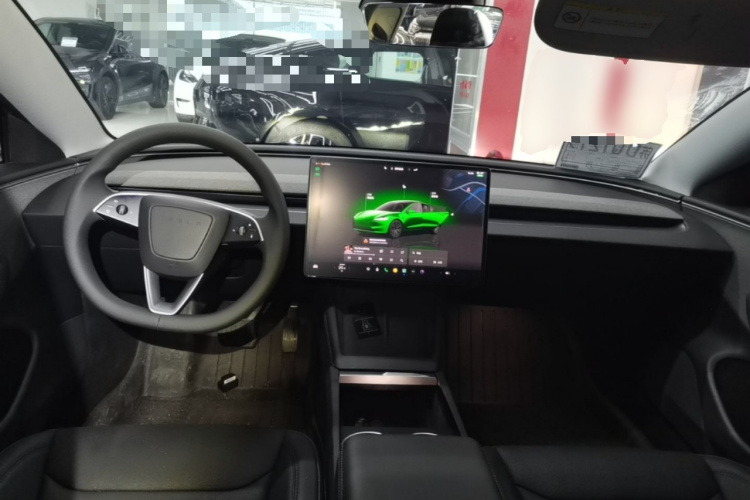 Tesla Model 3 2025 car image #10