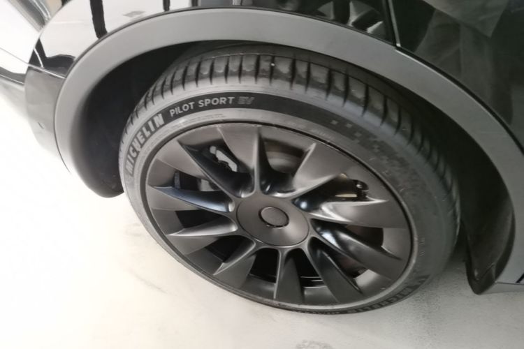 Tesla Model Y 2022 #10 Tesla Model Y 2022 car image #10