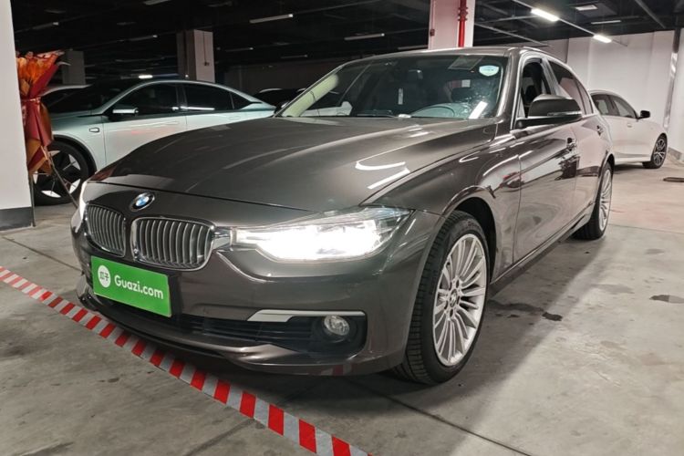 BMW 3 Series 2018 car image #2