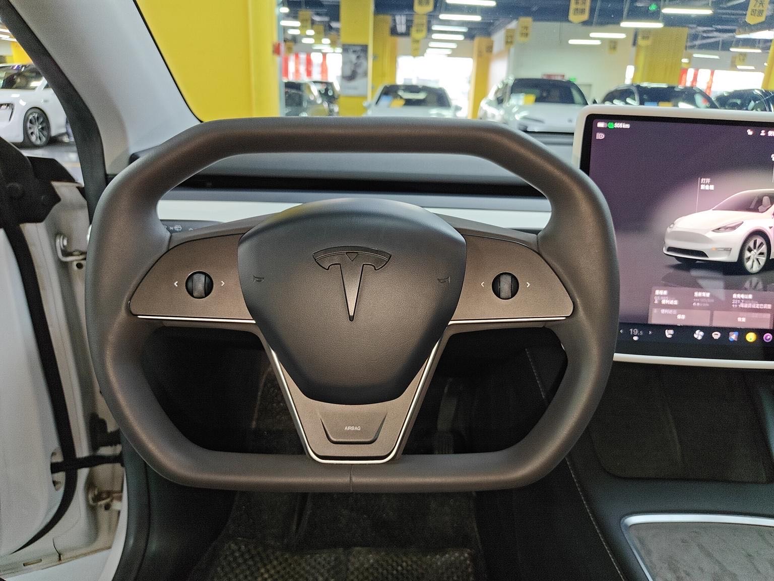 Tesla Model Y 2022 #6 Tesla Model Y 2022 car image #6
