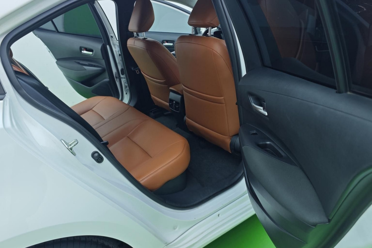 Toyota Corolla 2024 car image #16