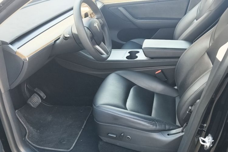 Tesla Model Y 2021 #15 Tesla Model Y 2021 car image #15