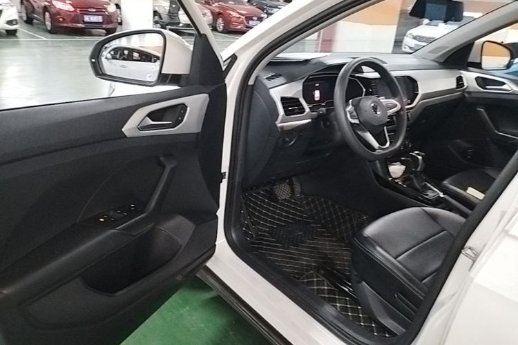 Volkswagen Tacqua 2021 #12 Volkswagen Tacqua 2021 صورة سيارة #12