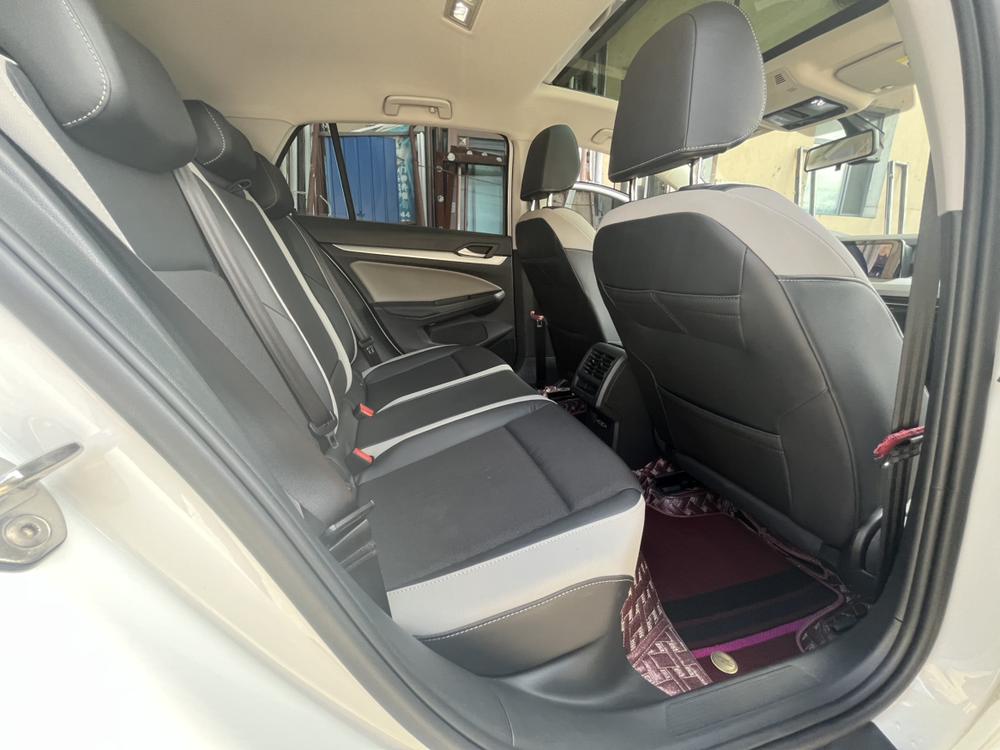Volkswagen Golf 2023 صورة سيارة #20
